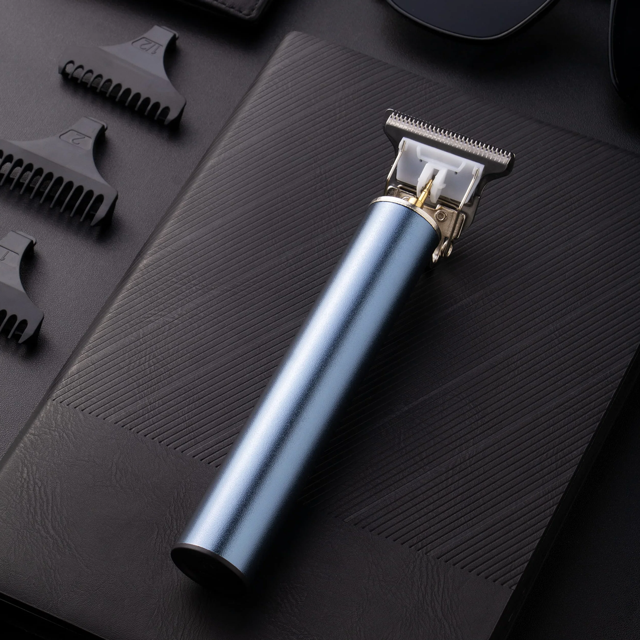 Zestaw do pielęgnacji dla mężczyzn BarberBoss, trymer do włosów z ostrzem w kształcie litery T, 3 grzebienie prowadzące, ładowanie USB, maszynka do strzyżenia włosów dla mężczyzn, QR-2088