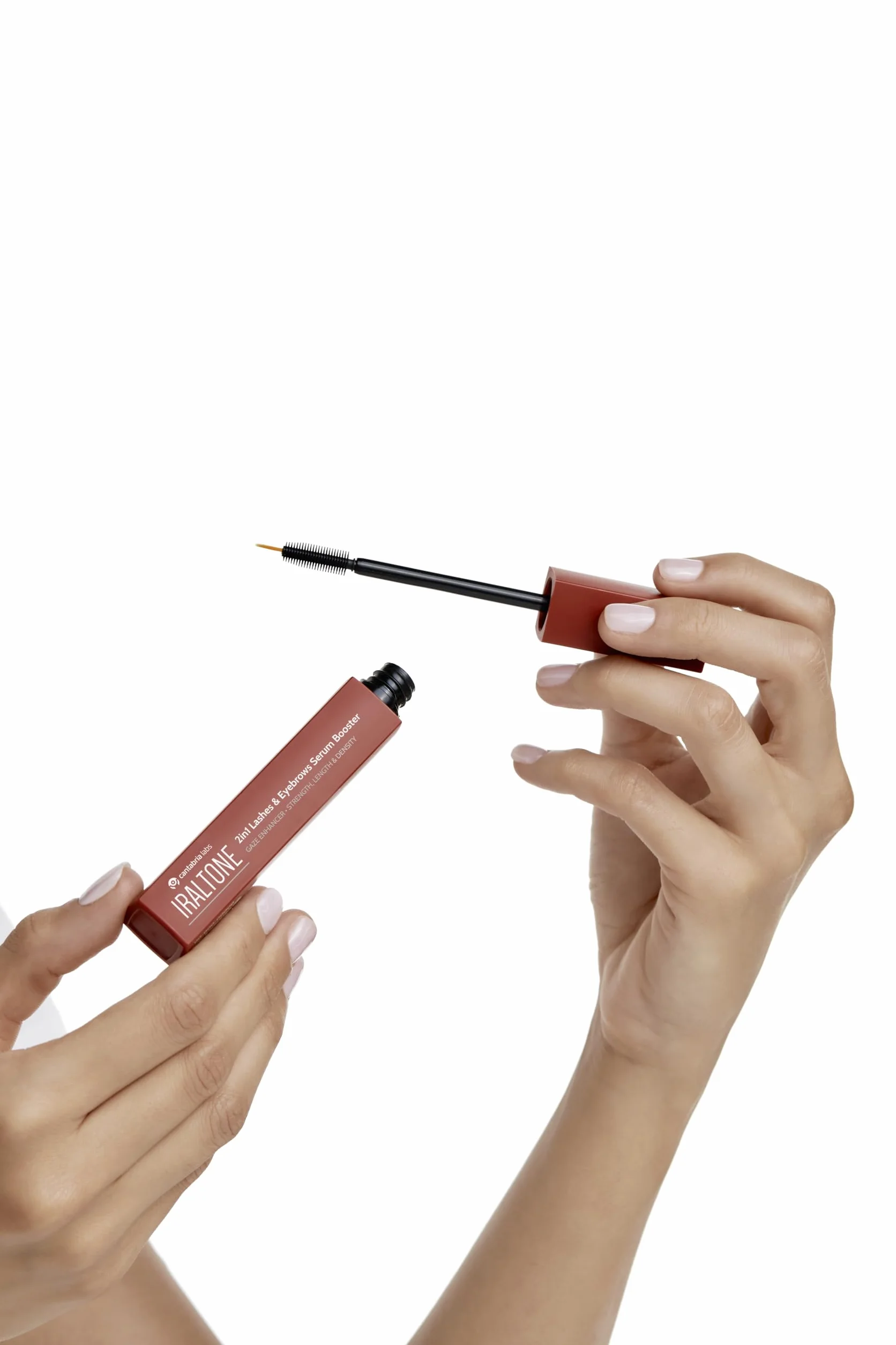 Cantabria Labs Iraltone Serum wzmacniające i powiększanie brwi i rzęs. - Zwiększa gęstość i długowieczność brwi i pet o 10 ml