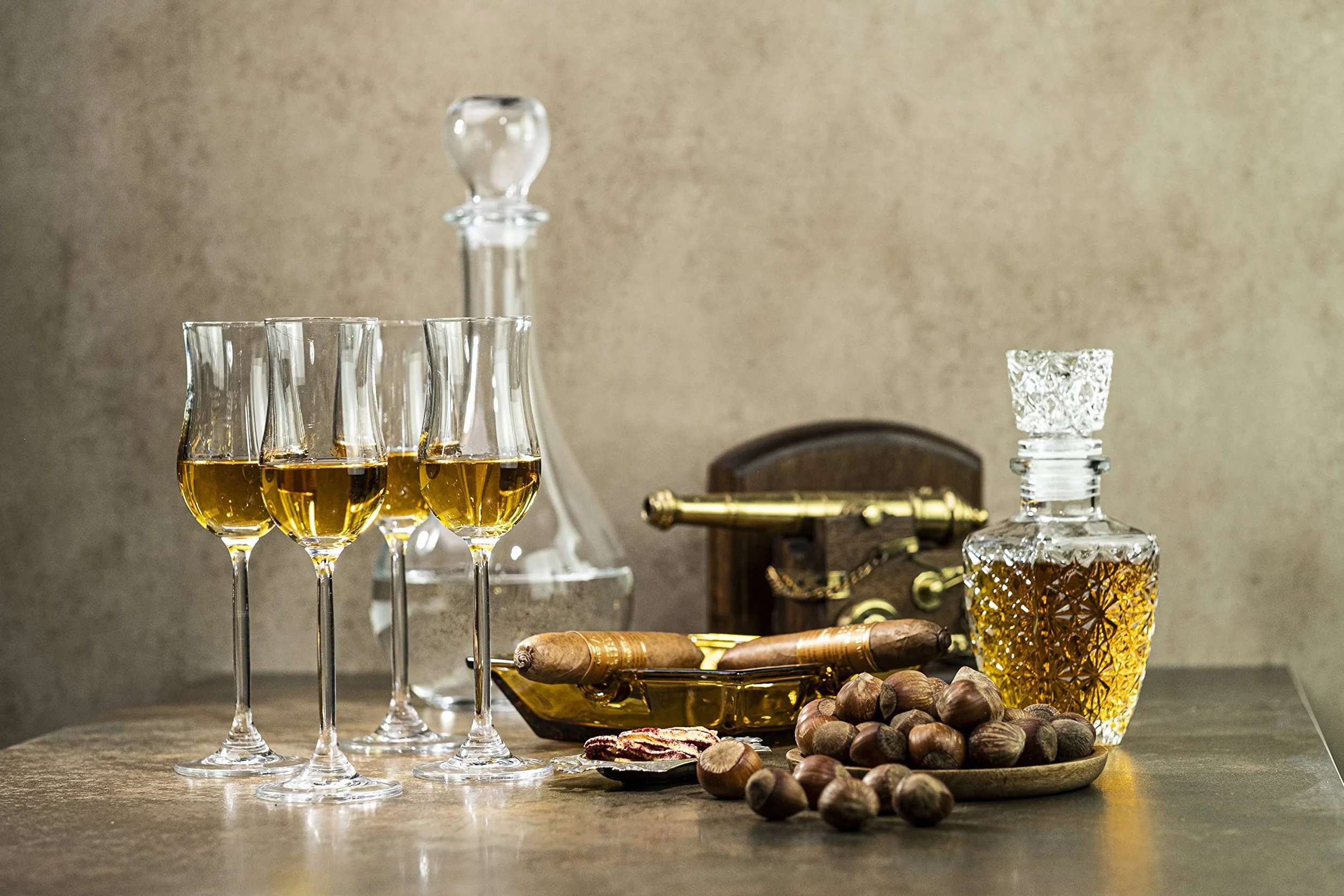 GLASSIQUE CADEAU Kieliszki do węchowiny koniakowej, tequili i spirytusa, zestaw 4 sztuk, 120 ml, do degustacji tulipanów Copitas do popijania armagnacu, Madery, po kolacji | węszczyki do alkoholu