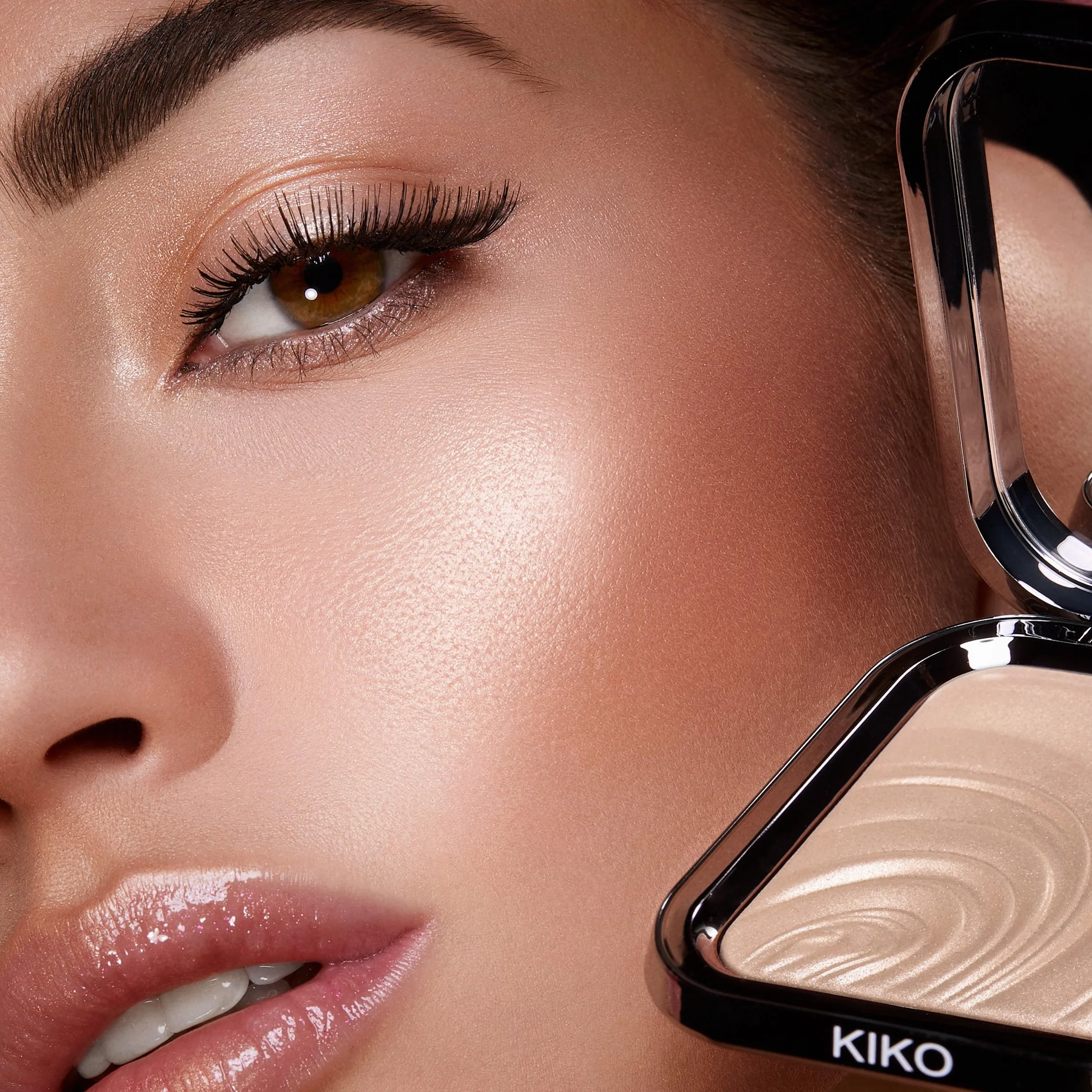 KIKO Milano Glow Fusion Intense Powder Highlighter 01 Rozświetlacz Do Twarzy