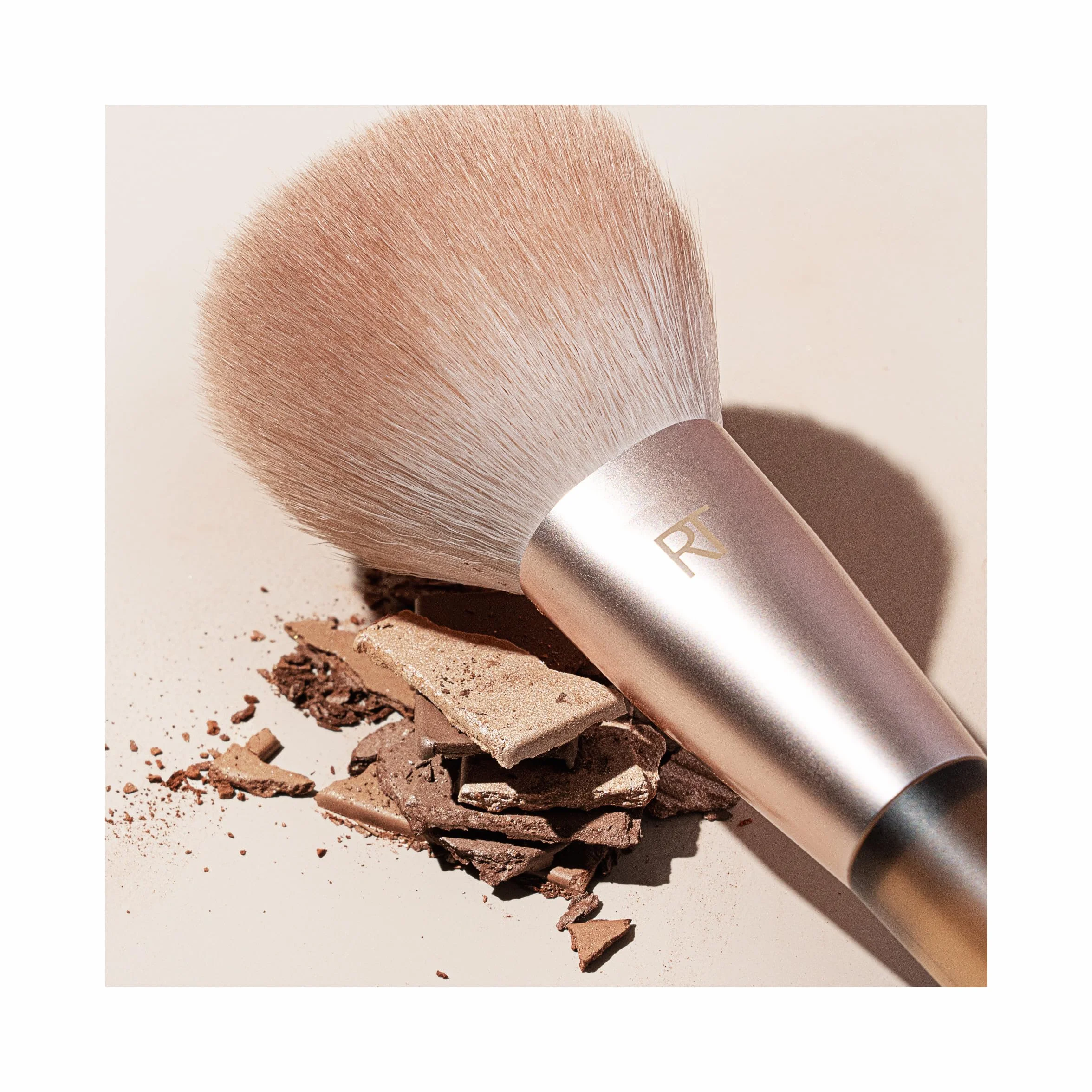 Real Techniques Pędzel do pudru New Nudes Hazy Finish, wielofunkcyjny pędzel do makijażu