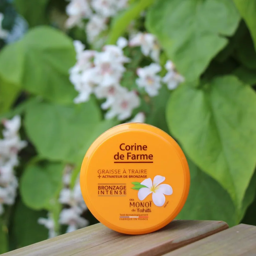 Corine de Farme - Smar do pieczenia z aktywatorami opalania o zapachu wysp - Monoi z Tahiti - bez samoopalacza - do skóry matowej/już opalonej - 150ml
