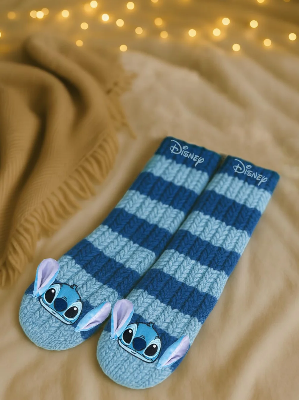 United Labels Disney Lilo & Stitch przytulne skarpetki dla kobiet, niebieskie, rozmiar uniwersalny 38-43, puszyste skarpetki z podszewką z owczej wełny, ciepłe skarpetki, skarpetki do domu