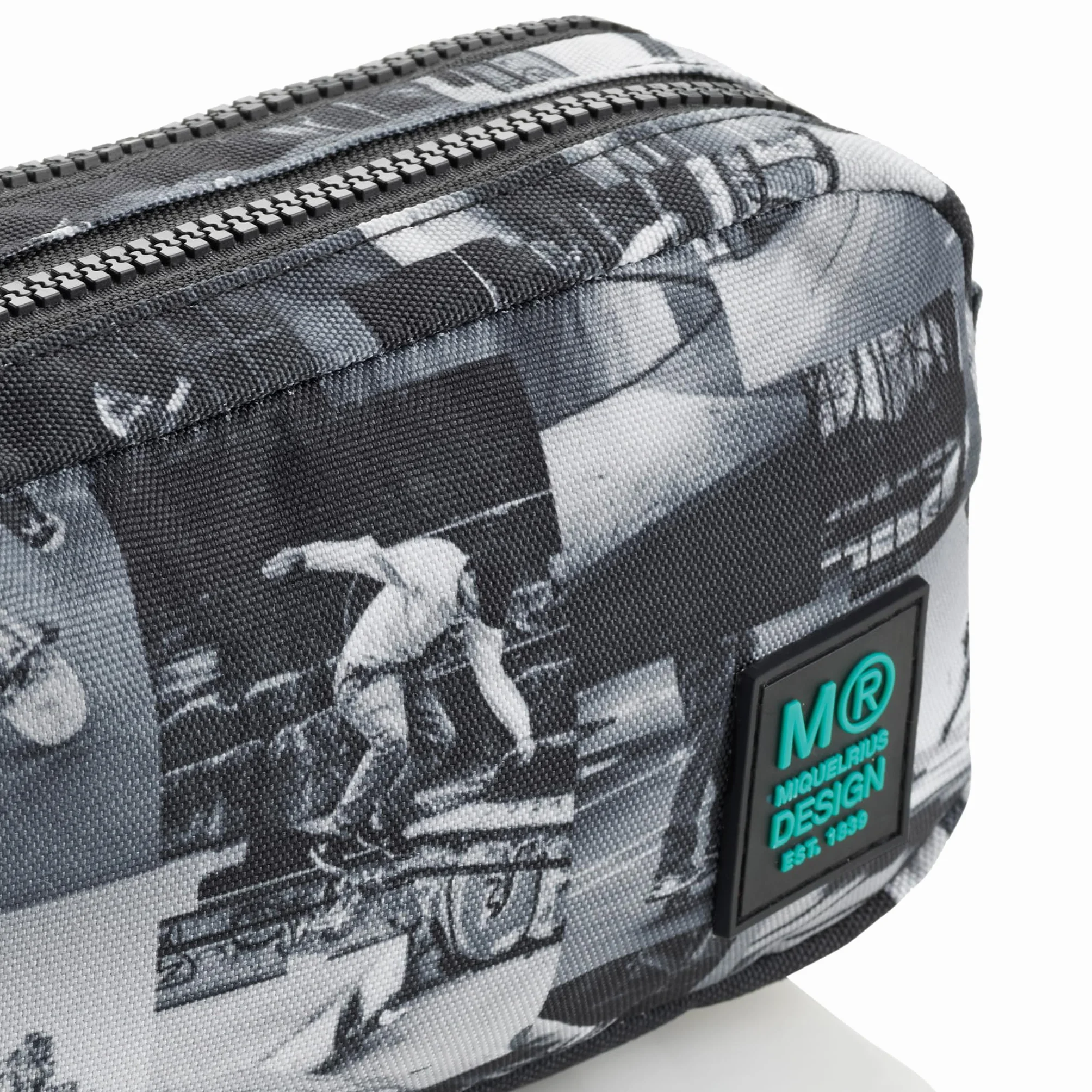 Miquelrius - Podwójny uchwyt na narzędzia, prostokątne etui szkolne, solidne plastikowe zamki błyskawiczne, metalowe uchwyty, piórnik 210 x 100 x 70 mm, Skate Park, Szary, 200 x 100 x 70 mm, Piórnik z