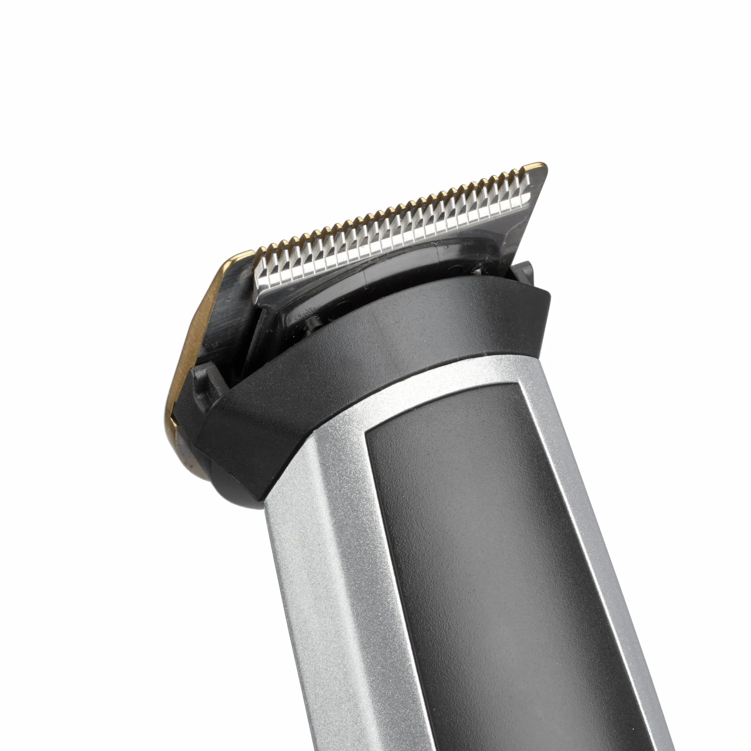 Zestaw BaByliss 8 in 1 Titanium Multi Grooming z końcówką trymera do nosa i golarką foliową