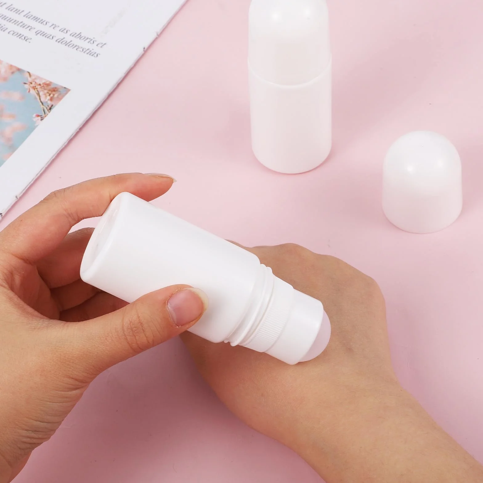 6 szt. 50 ml butelek typu roll-on, puste butelki wielokrotnego napełniania, pojemniki z nakrętkami, szczelne pojemniki na dezodoranty do samodzielnego wykonania, dezodoranty, olejki eteryczne