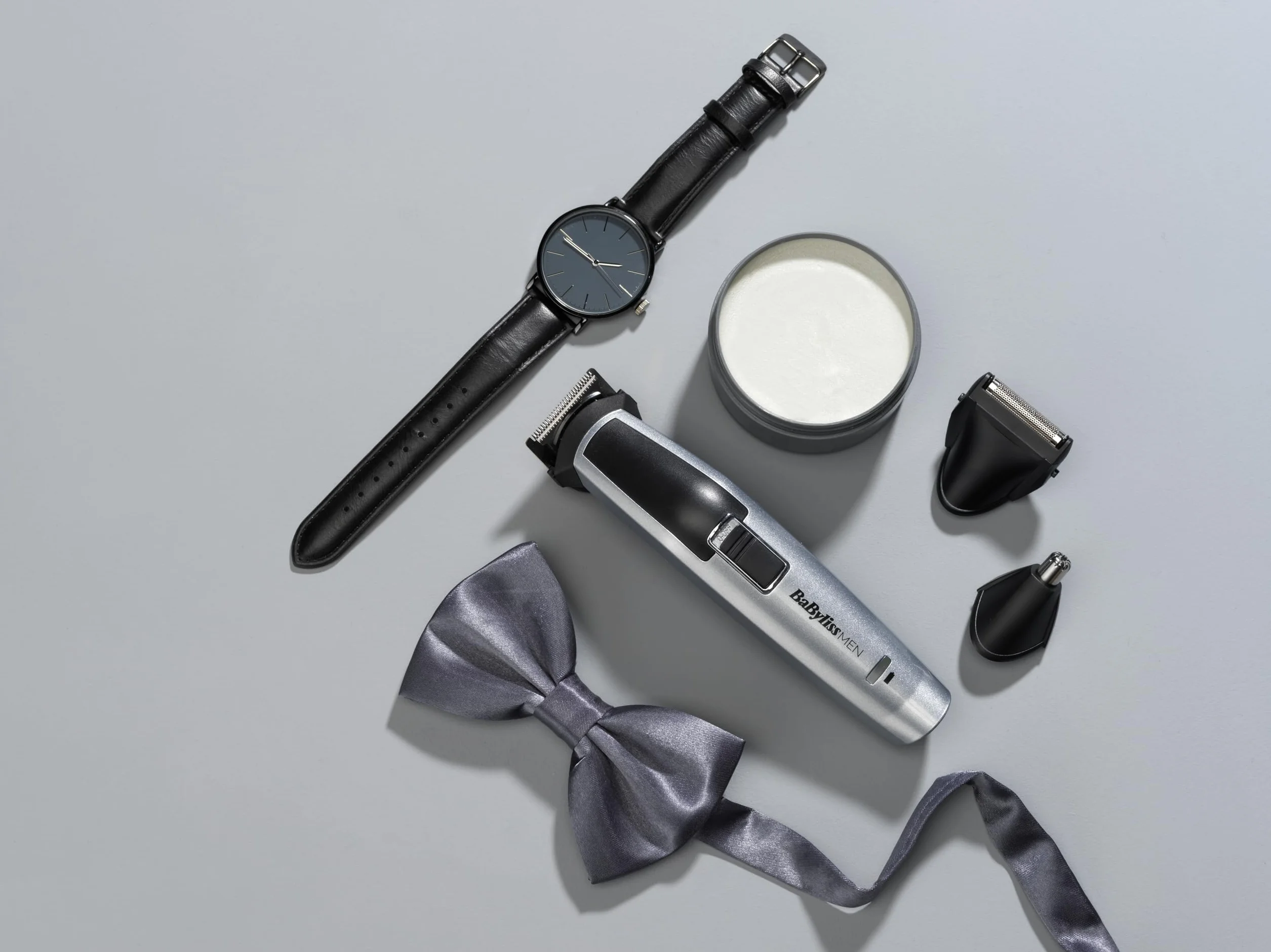 Zestaw BaByliss 8 in 1 Titanium Multi Grooming z końcówką trymera do nosa i golarką foliową