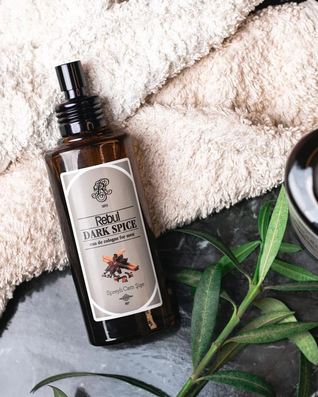 Rebul Dark Spice Eau de Cologne woda kolońska dla mężczyzn, szklana butelka 100 ml, woda kolońska, woda do golenia dla mężczyzn i kobiet