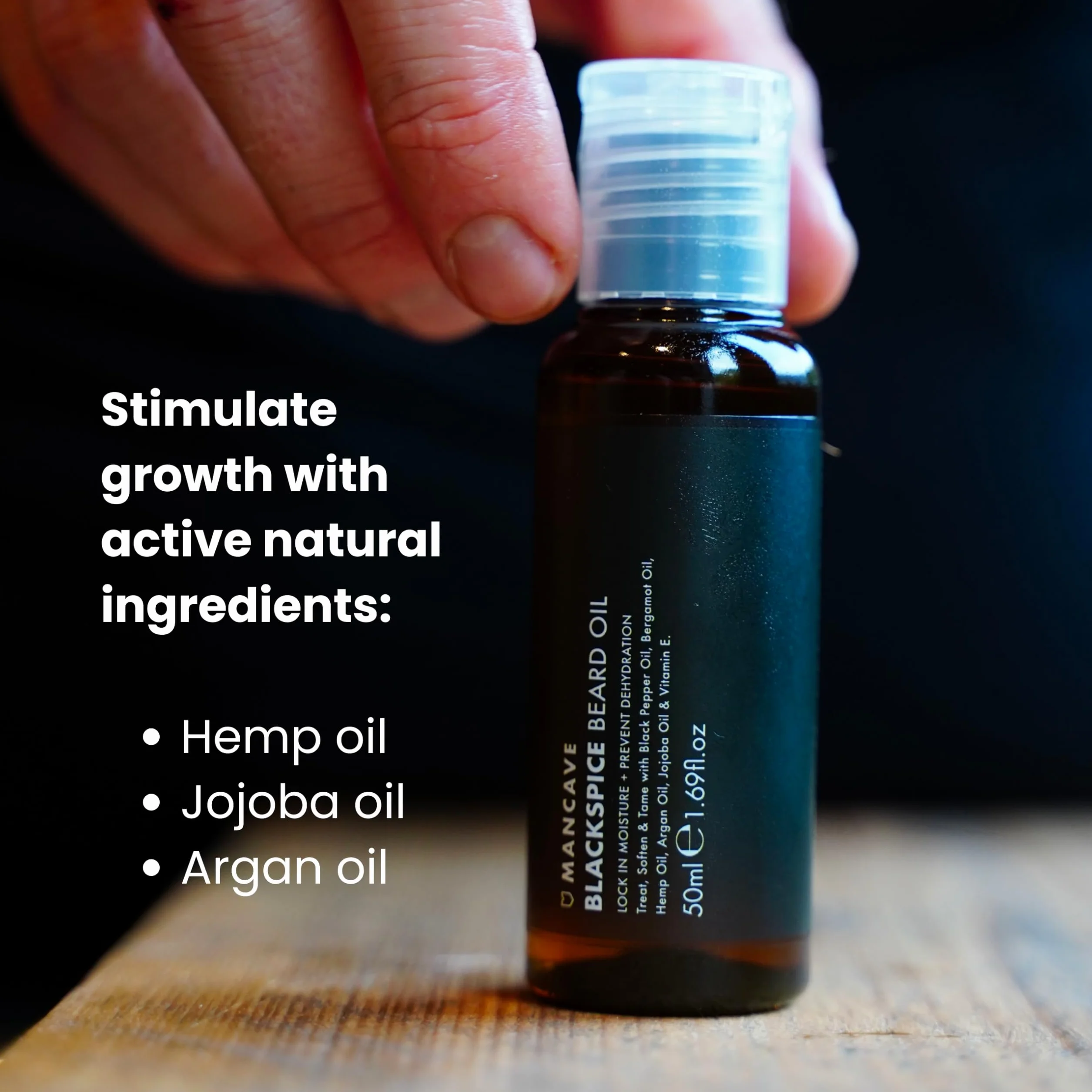 ManCave Blackspice Olejek do Brody dla Mężczyzn, 50 ml, Naturalne Składniki, Wegański i Cruelty-Free, Zmiękczający Olejek do Brody z Olejem Arganowym, Bergamotowym i Konopnym, dla Mężczyzn