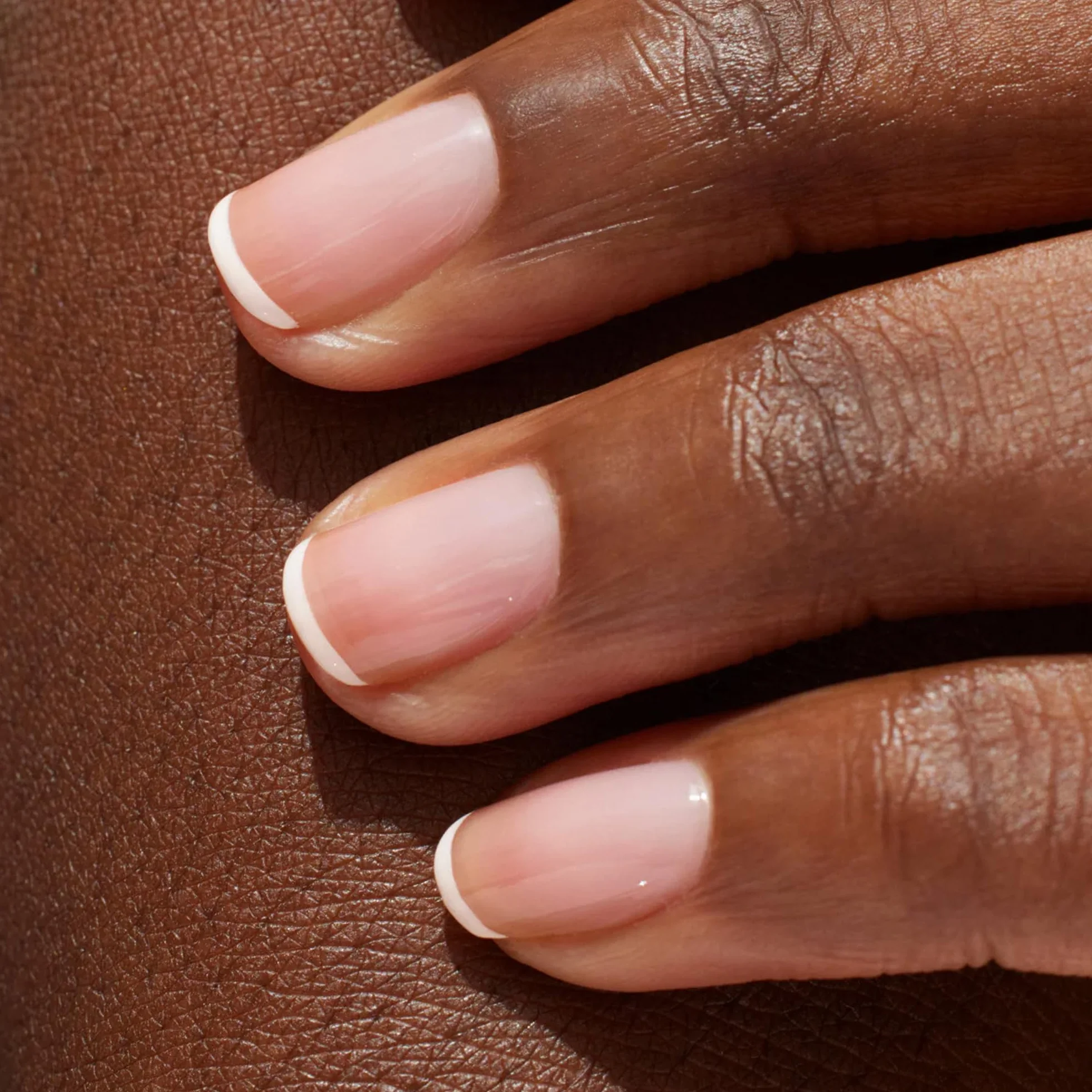 Manucurist – Zestaw Active French Manicure Routine – Active™ Glow Raspberry Lakier Wzmacniający, Green™ Crème Mini, Mani Stamper oraz Sunshine Top Coat Efekt Żelowy – French Manicure Kit
