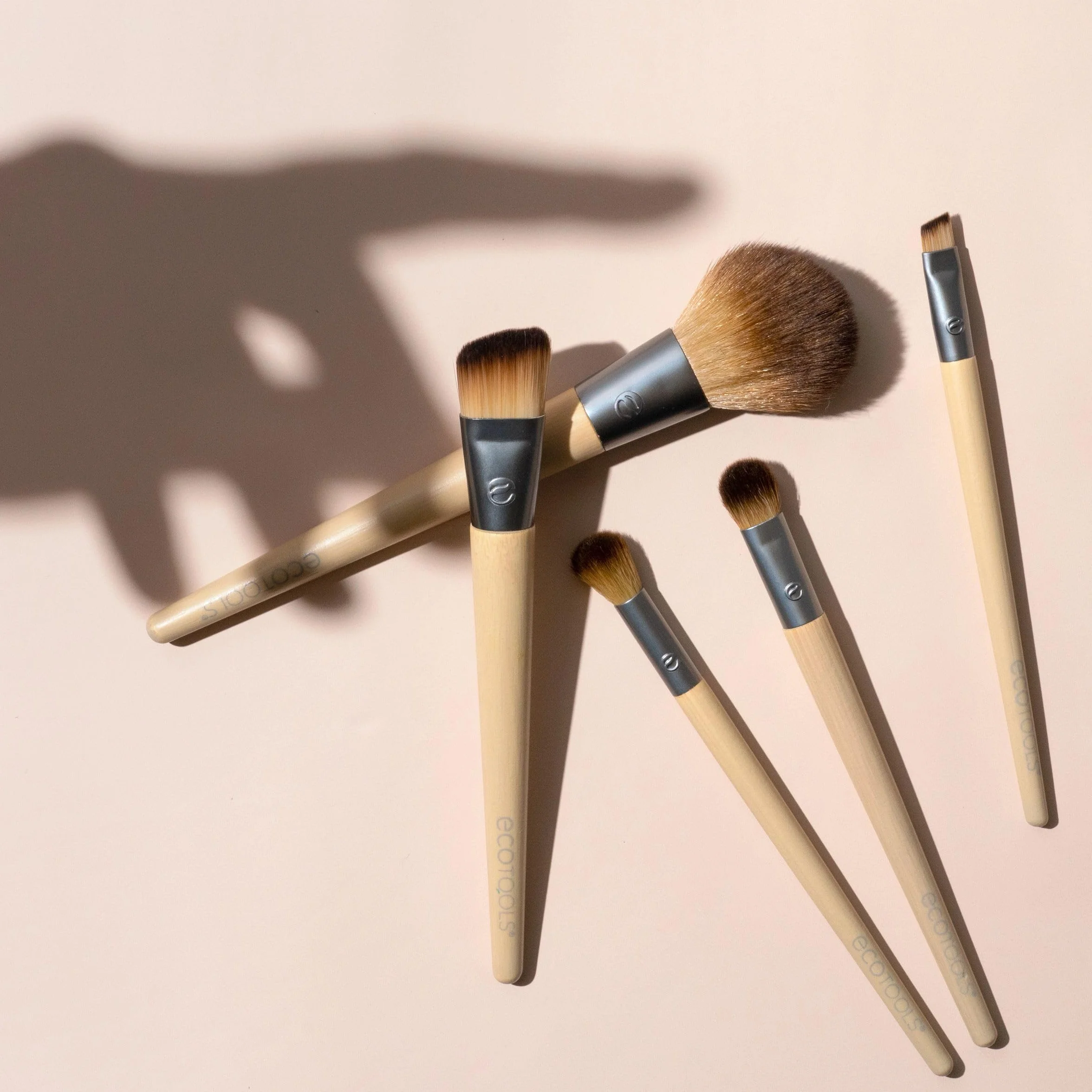 EcoTools Zestaw pędzli do makijażu 6-częściowy z etui