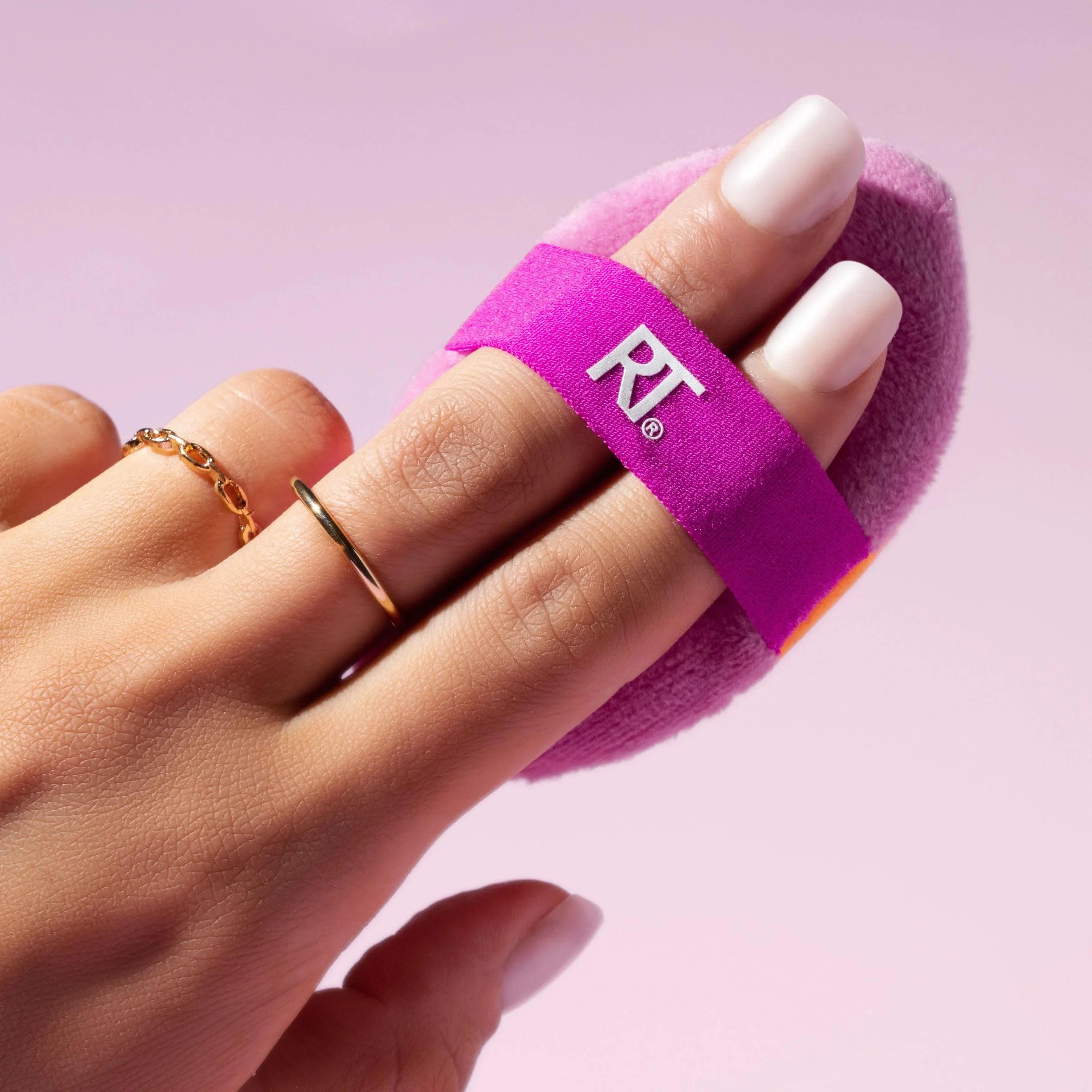 Real Techniques Miracle 2 w 1 pudru + etui podróżne, dwustronna opaska do mieszania makijażu, elastyczna taśma, precyzyjna gąbka do makijażu i pudru, do płynów, kremów i proszków, etui podróżne, 2