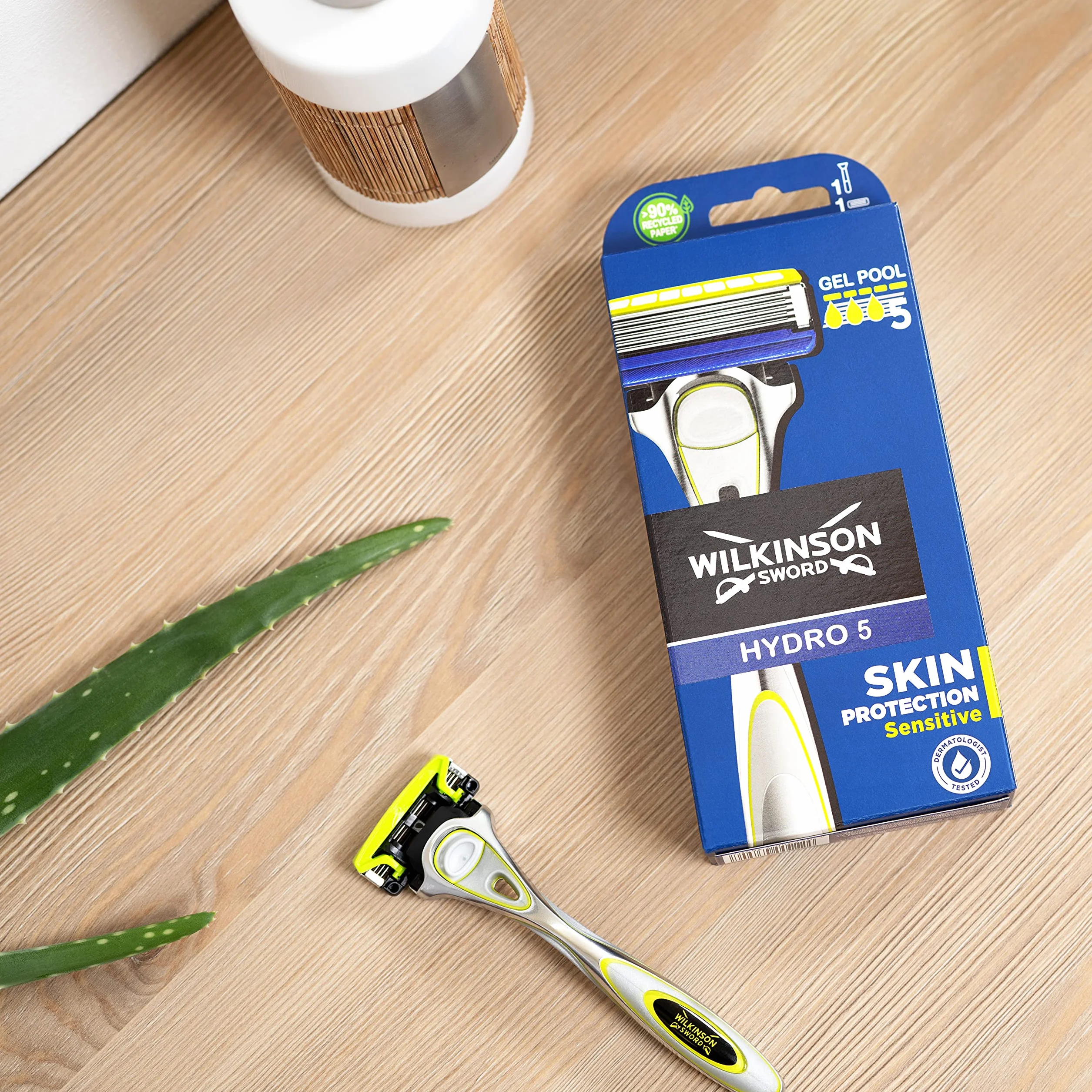 Wilkinson Sword Hydro 5 - Sensitive Brzytwa dla mężczyzn - Ostrza - Aloe Vera zmniejszają podrażnienia, żel nawilżający i precyzyjne ostrze, zestaw 4 wkładów żyletki