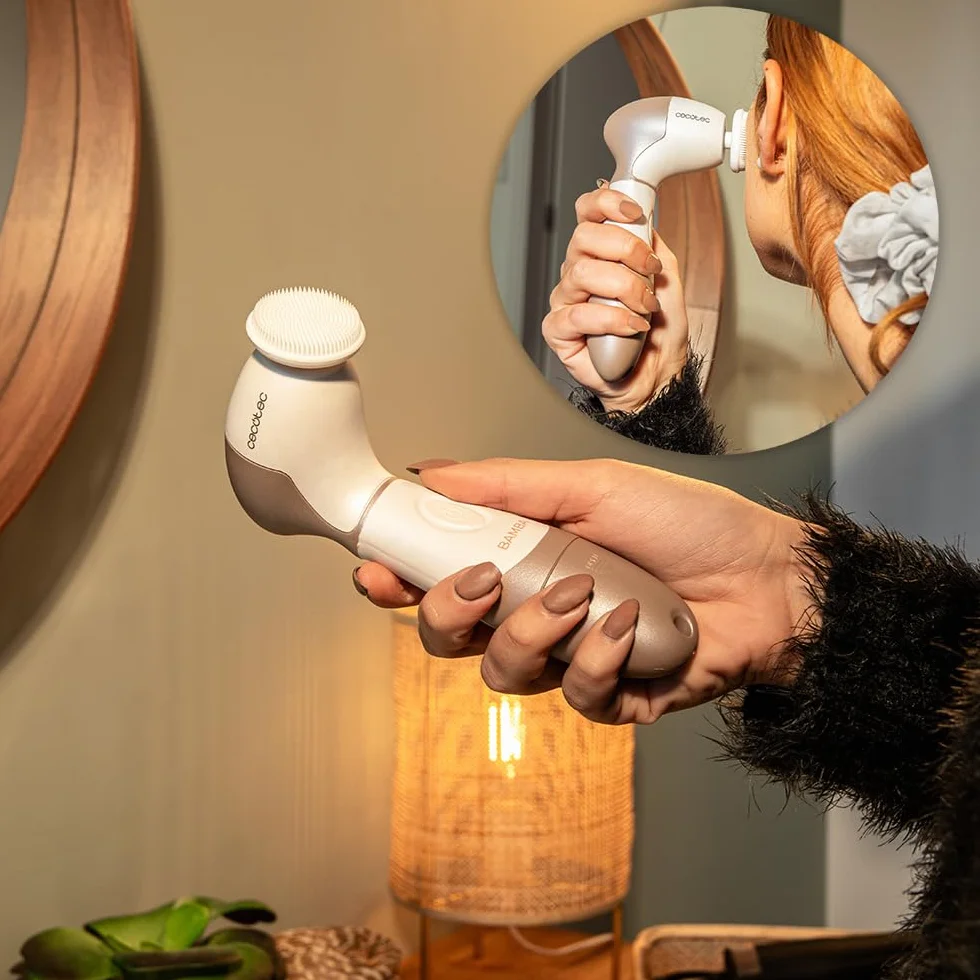 Cecotec FaceCare TotalClean szczotka do twarzy masażer 9 głowic obrót 360º ergonomiczna torba podróżna