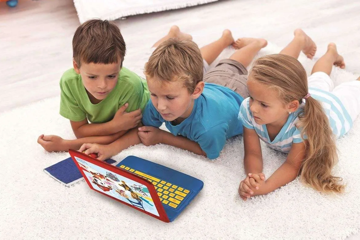 Lexibook Psi Patrol, Edukacyjny i Dwujęzyczny Laptop Hiszpański, Angielski, Zabawka dla Dziecka 124 Aktywności, Nauka Gry i Muzyki z Chase Marshall, Czerwony, Niebieski JC598PAi2,61 X 45,7 X 9,1 cm
