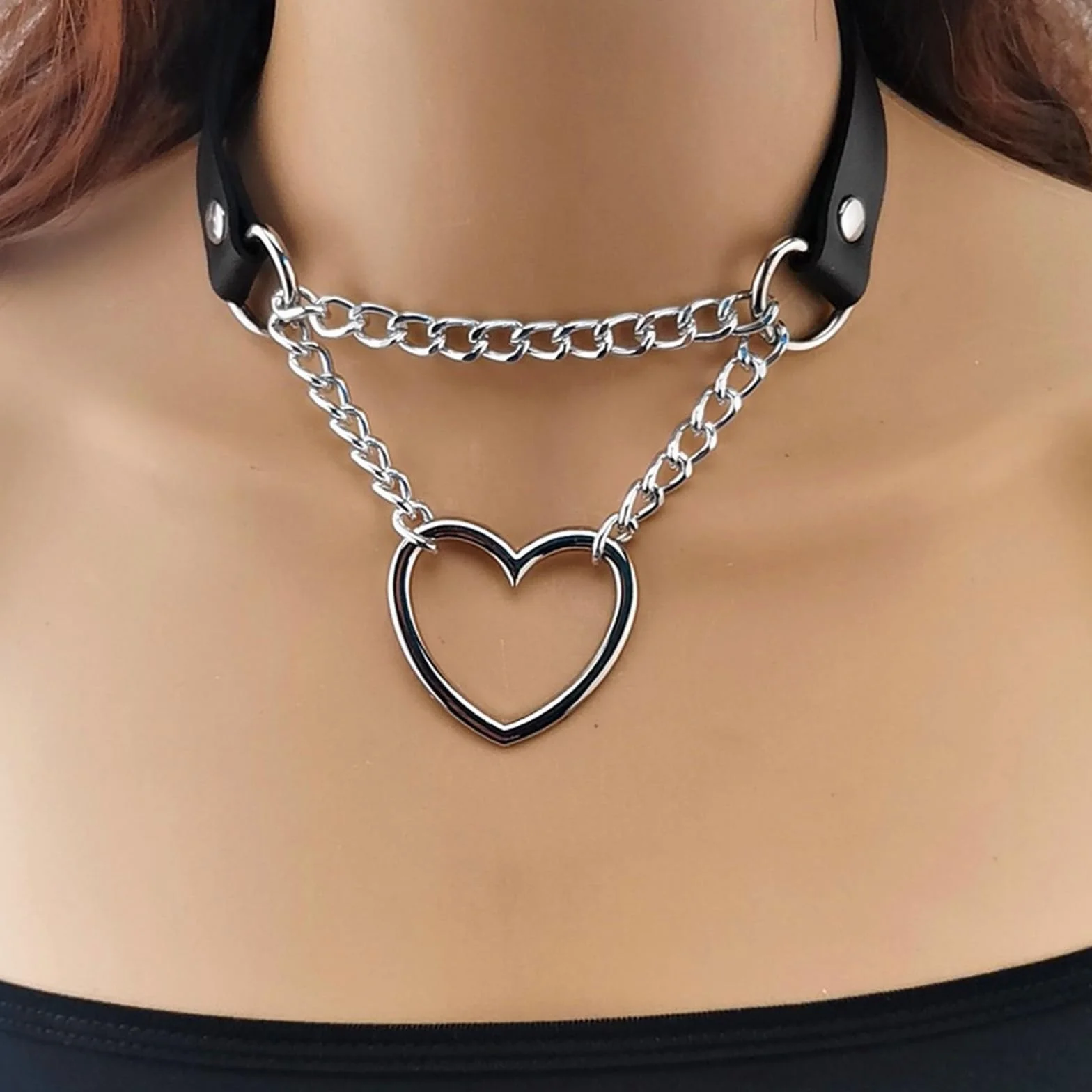 Skórzany choker w kształcie serca, czarny ćwikowy naszyjnik z ćwiekami, regulowany, PU, Jeden rozmiar