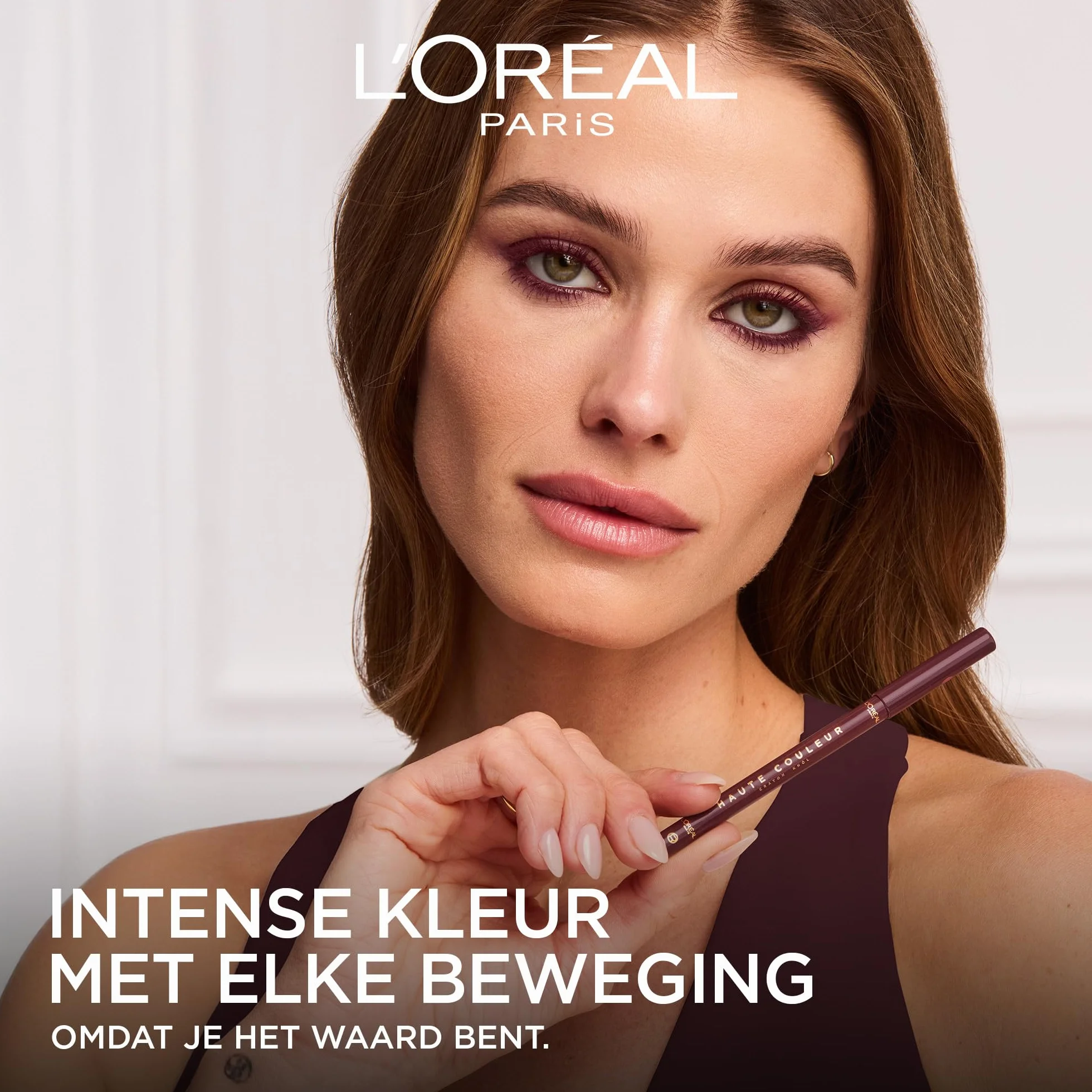 L'Oréal Paris Haute Couleur Crayon Khol Eyeliner Bordeaux Cashmere, intensywny kolor i definicja, kremowa konsystencja z masłem shea