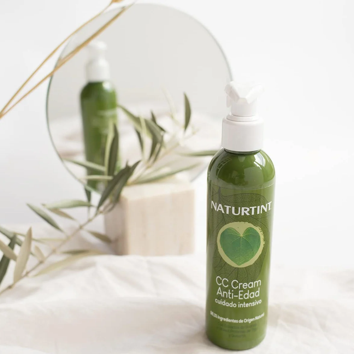 Naturtint CC Cream Antiorn - maska ​​kapilarna bez płukania. Suche i uszkodzone włosy. Naprawa, nawilżenie, wytrzymałość i objętość. 96% naturalnych składników. Kędzierzawy metodę apt. 200ml.
