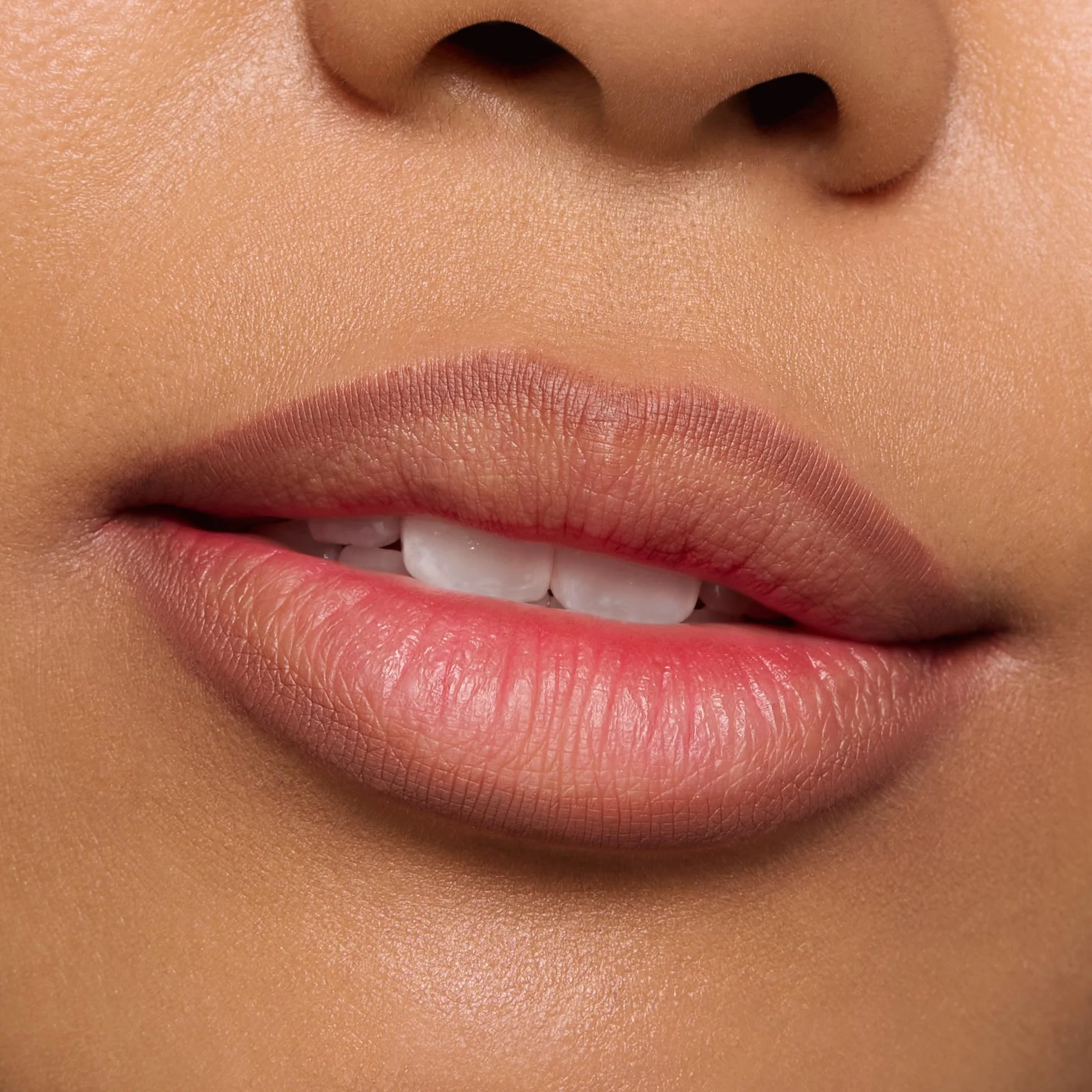 Essence - Kredka do ust 8H Matte Comfort - 16 Run, Don't Walk!